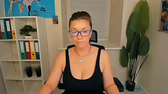 AnaMills from StripChat