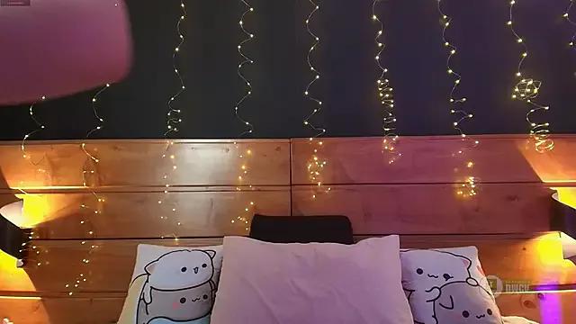 Girls: try live performances with matured performers, from dancing to quirks, in a variety of beautiful sex cams.