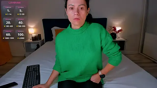 Anayss_ from StripChat