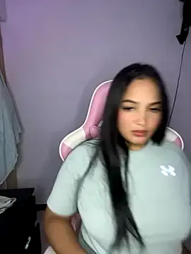 Andrea-Lu from StripChat is Freechat