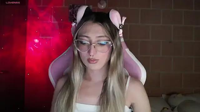 Andrea_camilaaa from StripChat is Freechat