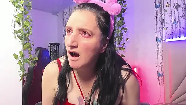 Andrefoxx_ from StripChat is Freechat