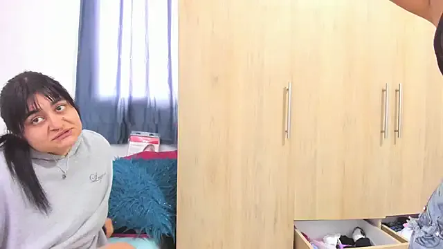 Andreita_trujillos from StripChat