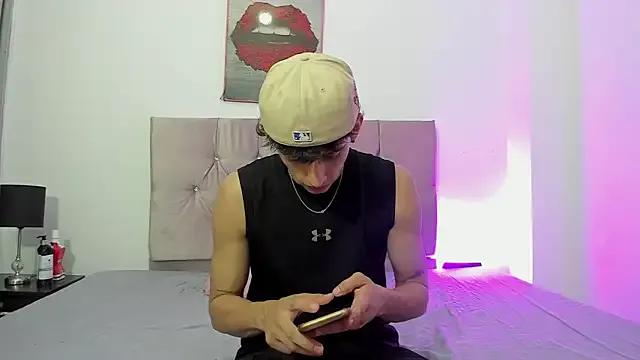 AndretiiAndCamila from StripChat is Freechat