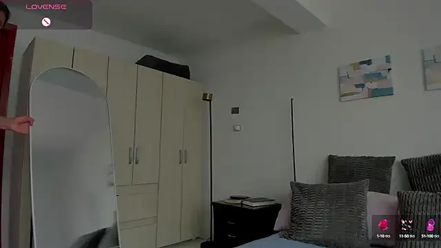 Girls: try live performances with matured performers, from dancing to quirks, in a variety of beautiful sex cams.