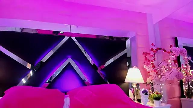 Girls: try live performances with matured performers, from dancing to quirks, in a variety of beautiful sex cams.