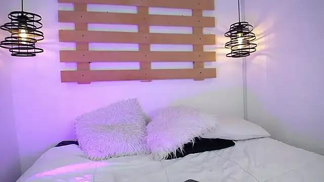 Girls: try live performances with matured performers, from dancing to quirks, in a variety of beautiful sex cams.