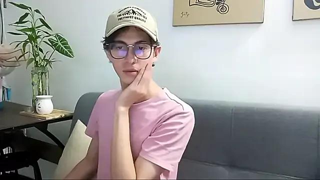 Andy_Rose from StripChat is Freechat
