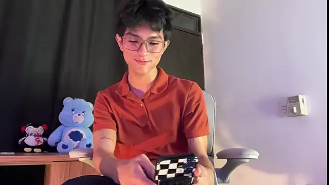 Girls: try live performances with matured performers, from dancing to quirks, in a variety of beautiful sex cams.