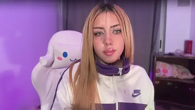 Angel_doll_bunnyy from StripChat is Freechat