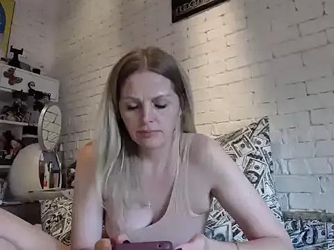 Girls: try live performances with matured performers, from dancing to quirks, in a variety of beautiful sex cams.