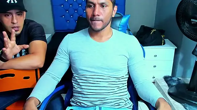 AngelAndChris from StripChat