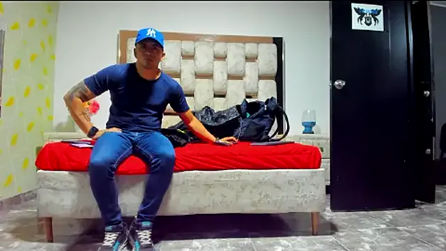 AngelAndChris from StripChat