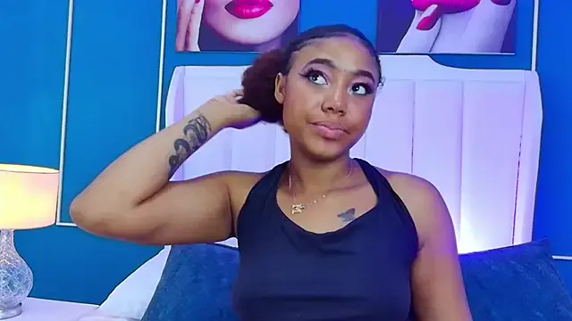 AngelaRoberts from StripChat is Freechat