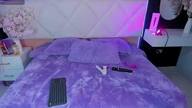 Girls: try live performances with matured performers, from dancing to quirks, in a variety of beautiful sex cams.