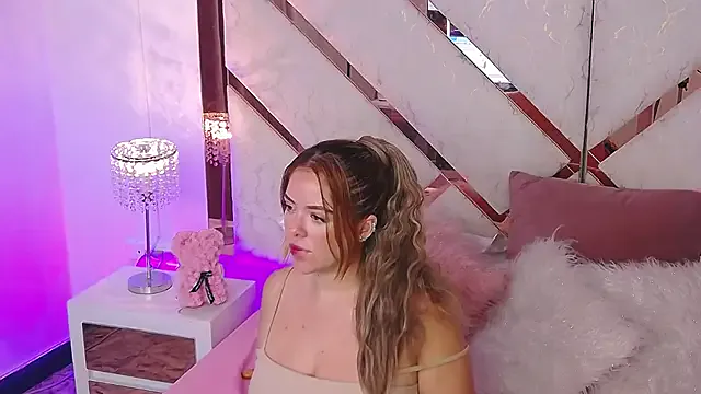 AngelieeVoyer from StripChat is Freechat