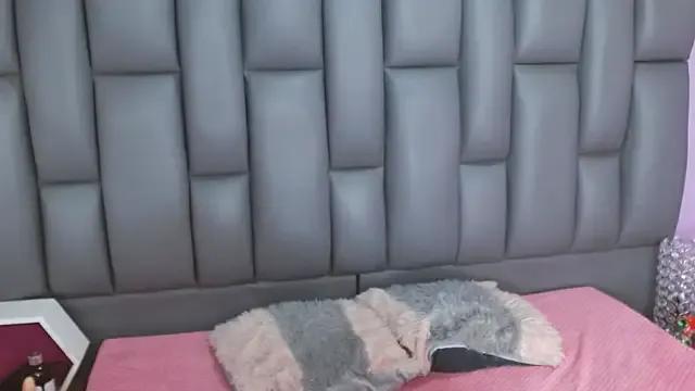 angelina_ny from StripChat is Freechat