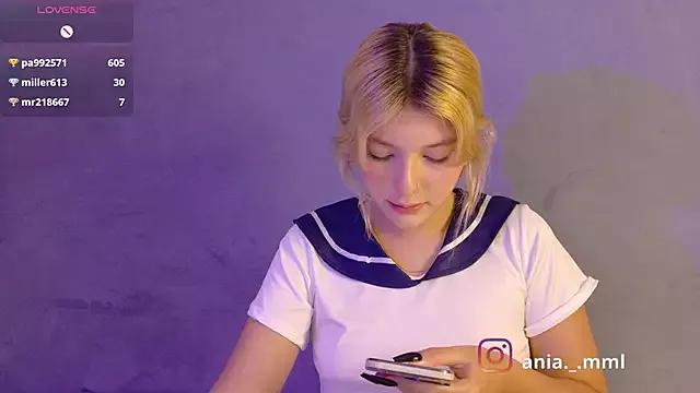 Girls: try live performances with matured performers, from dancing to quirks, in a variety of beautiful sex cams.