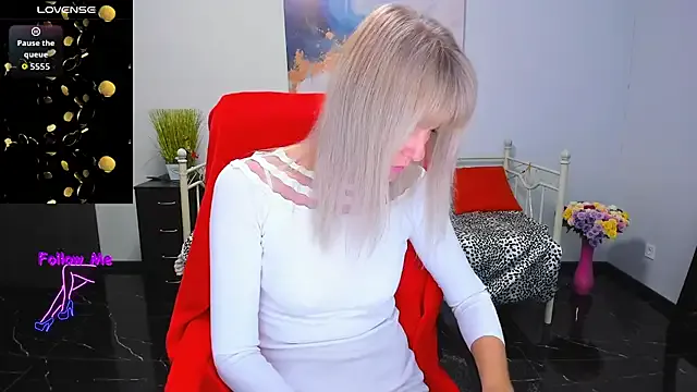 Girls: try live performances with matured performers, from dancing to quirks, in a variety of beautiful sex cams.