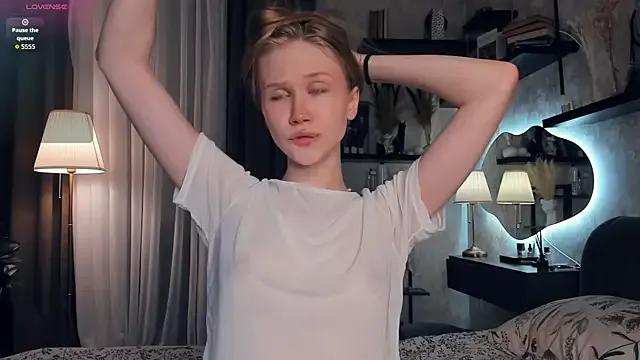AnitaaClark from StripChat is Freechat