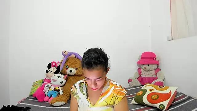 Girls: try live performances with matured performers, from dancing to quirks, in a variety of beautiful sex cams.