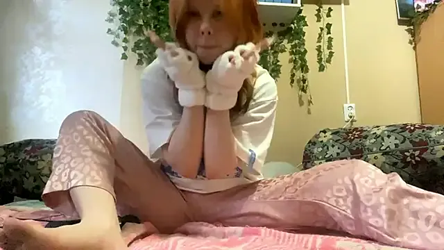 AnitaVanruiten from StripChat is Freechat