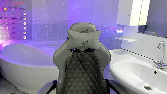 AnnaGrees from StripChat