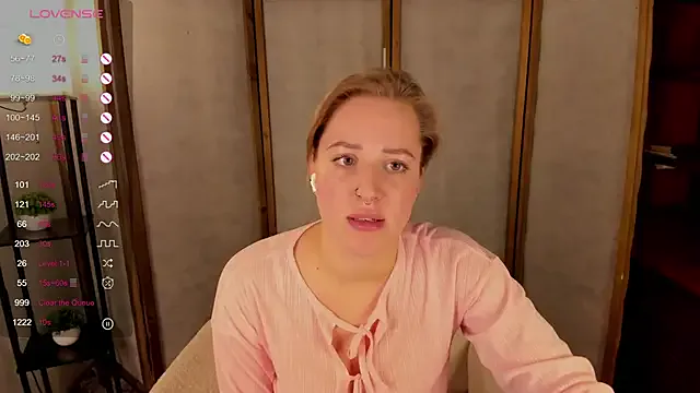 AnnaGrees from StripChat