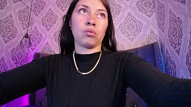 AnnaliOlsenX from StripChat