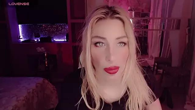 AnnieGOld_ from StripChat