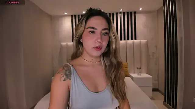 AnnieMonroe1 from StripChat is Freechat