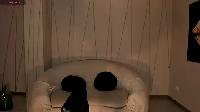 AnnieMonroe1 from StripChat is Freechat