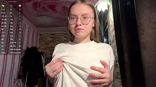 AnnitaArchbell from StripChat is Freechat