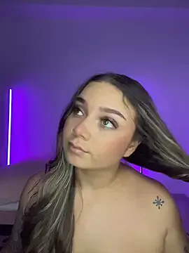 AnnyLopezzz_ from StripChat is Freechat