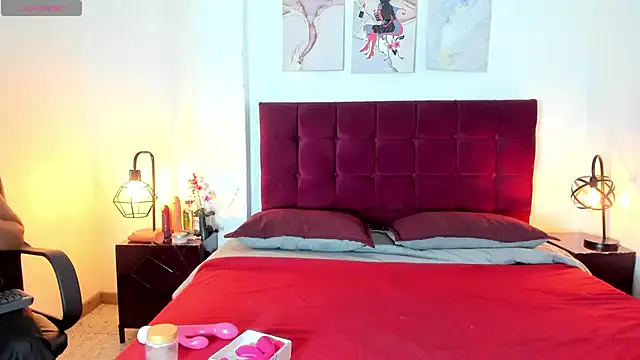 Girls: try live performances with matured performers, from dancing to quirks, in a variety of beautiful sex cams.