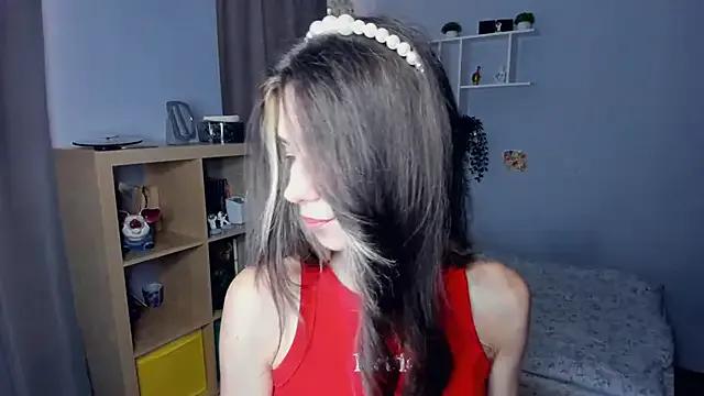 AntonettaTarring from StripChat is Freechat