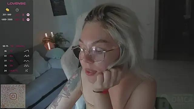 AnyaTaylorJoy_ from StripChat