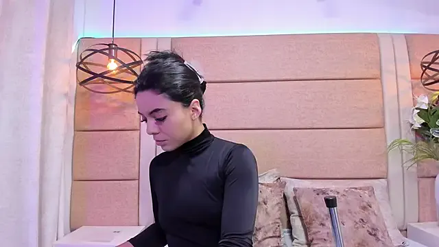 AriaBelles from StripChat is Freechat