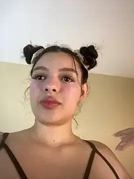 AriaHeavenss from StripChat