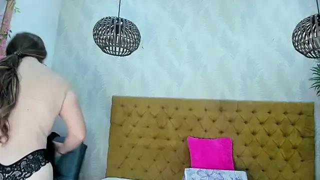 Girls: try live performances with matured performers, from dancing to quirks, in a variety of beautiful sex cams.