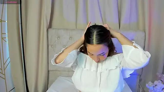Arianaa_Jones_ from StripChat is Freechat
