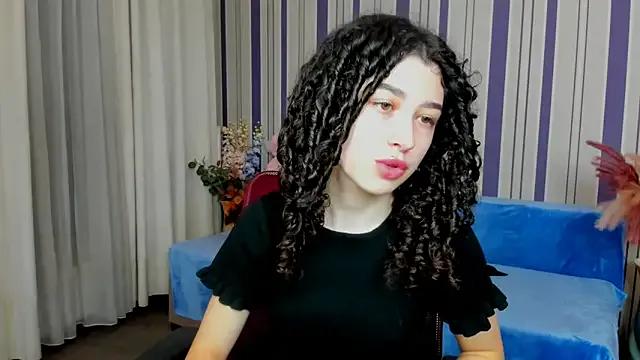 ArianaFoxi from StripChat is Freechat