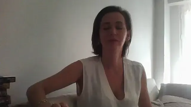 ArianaStarr from StripChat is Freechat