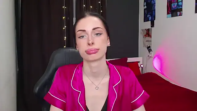 ariel_is_on_vacation from StripChat is Freechat