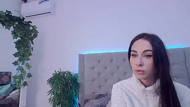 ArielEvans from StripChat is Freechat