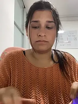 ArinaFoxx from StripChat is Freechat