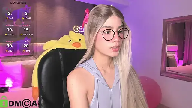 Arinextdoor from StripChat