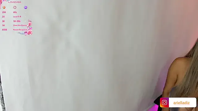 Girls: try live performances with matured performers, from dancing to quirks, in a variety of beautiful sex cams.