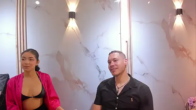 Aron_and_molly from StripChat is Freechat