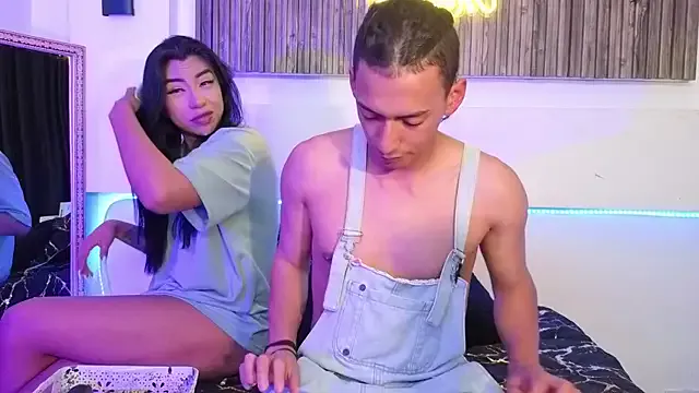 Girls: try live performances with matured performers, from dancing to quirks, in a variety of beautiful sex cams.